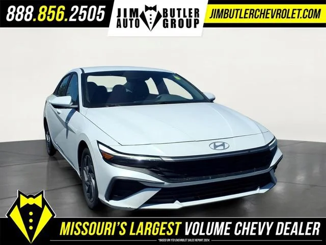 Used 2024  Hyundai SEL image 24