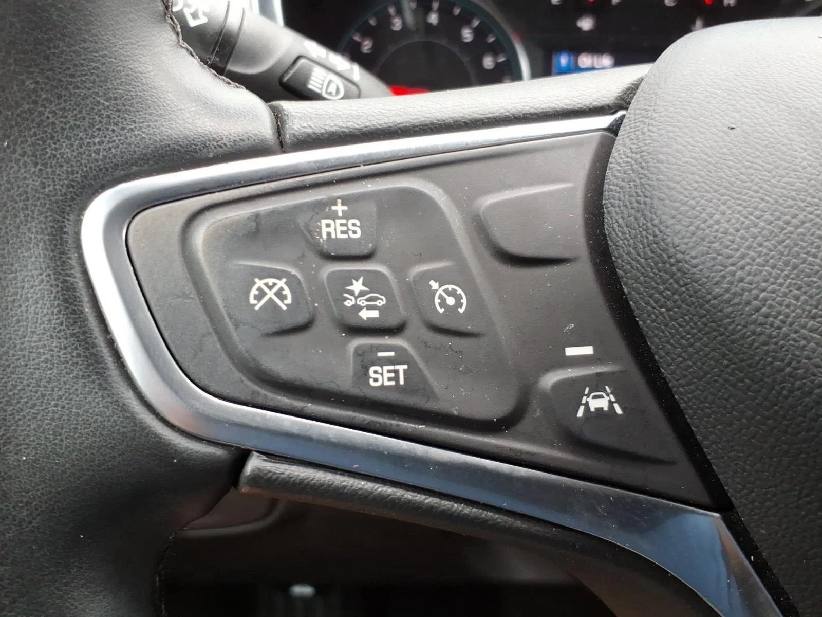 Used 2023 Sterling Gray Metallic Chevrolet LT image 15