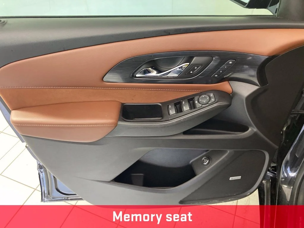 Used 2020 Black Chevrolet High Country image 14
