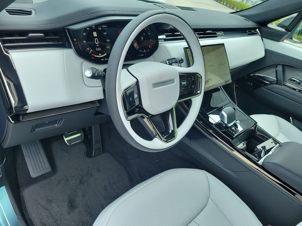 New 2026 Giola Green Land Rover Dynamic SE image 25