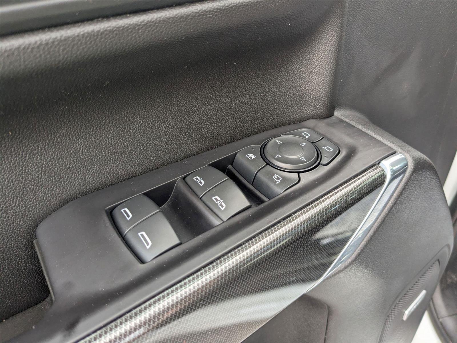 Used 2021 Summit White GMC AT4 image 13