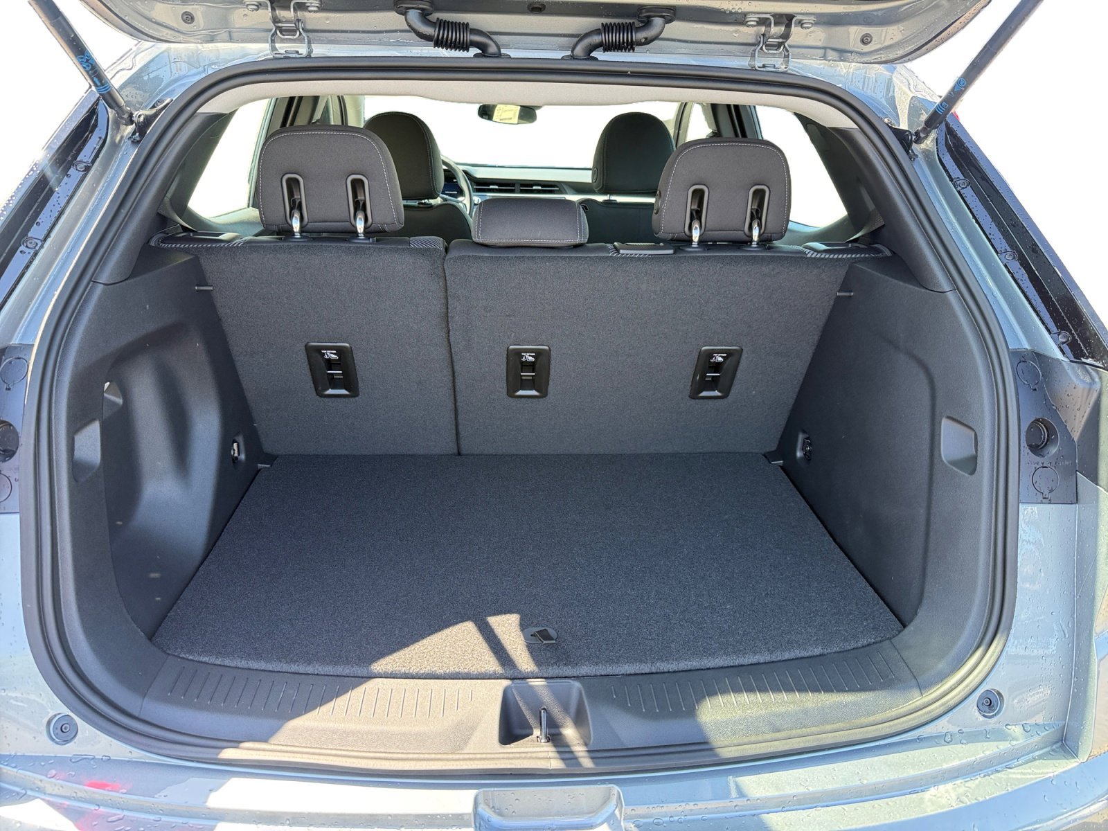 2027 Chevrolet Bolt LT - Photo 17