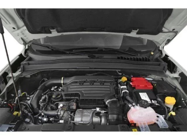 Used 2023 Solar Yellow Clearcoat Jeep Latitude image 12