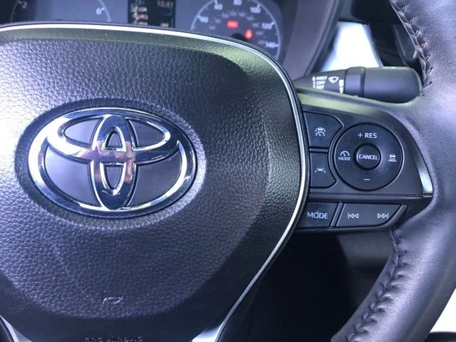 Used 2024 Ice Toyota SE image 28