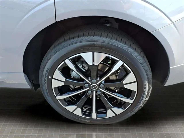 2026 Volvo XC60 Plus - Photo 7