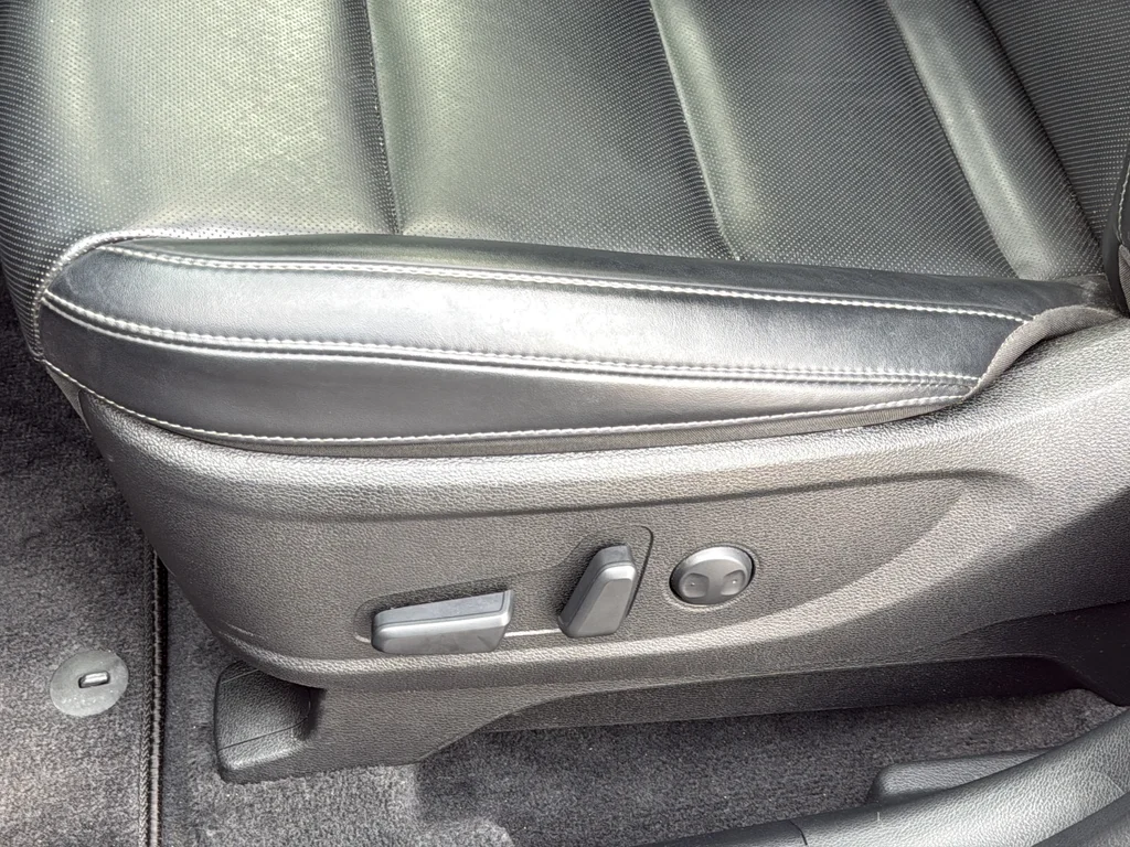Certified Used 2025 Gray Kia S image 18