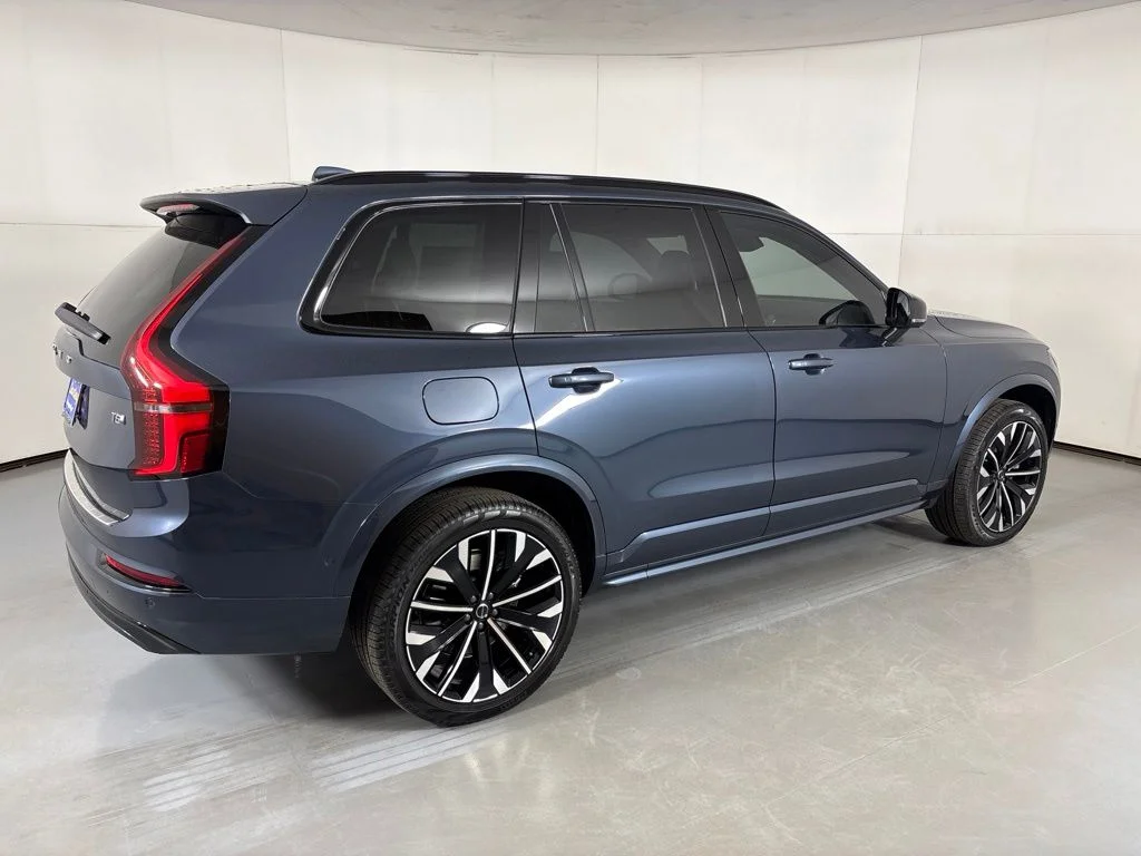 New 2026 Blue Volvo T8 Ultra image 8