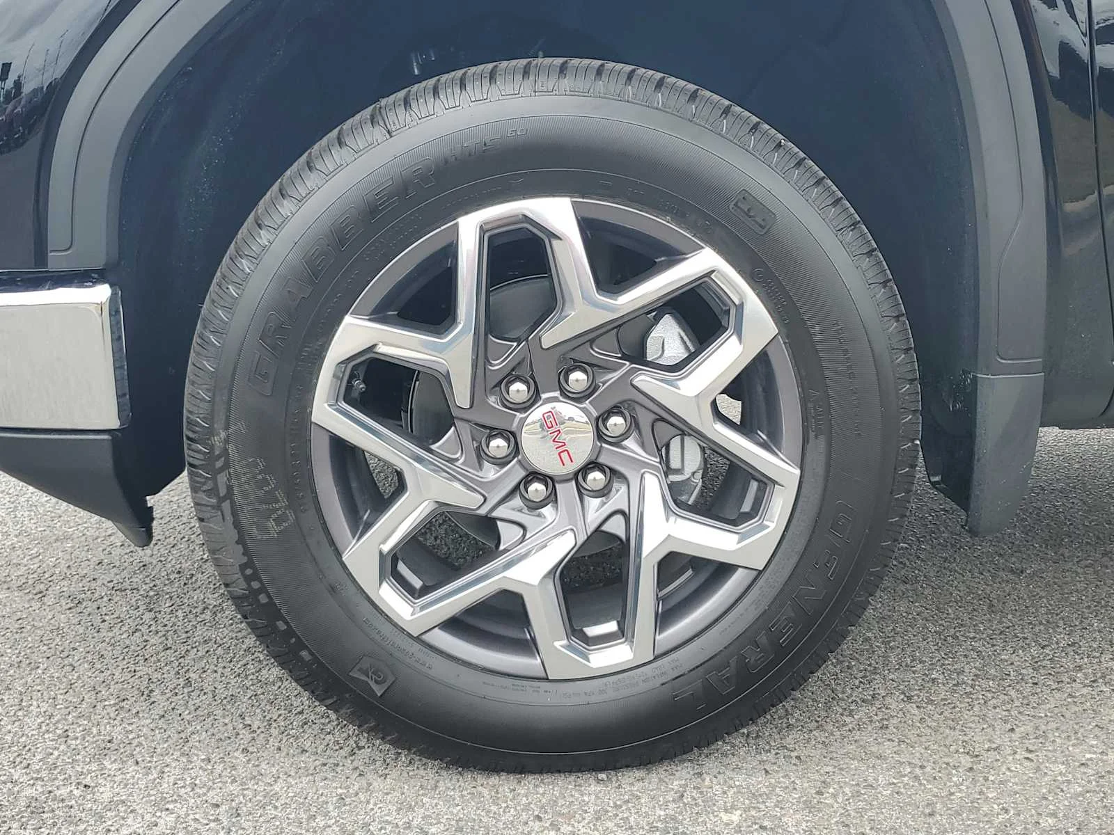 New 2026 Onyx Black GMC SLE image 10