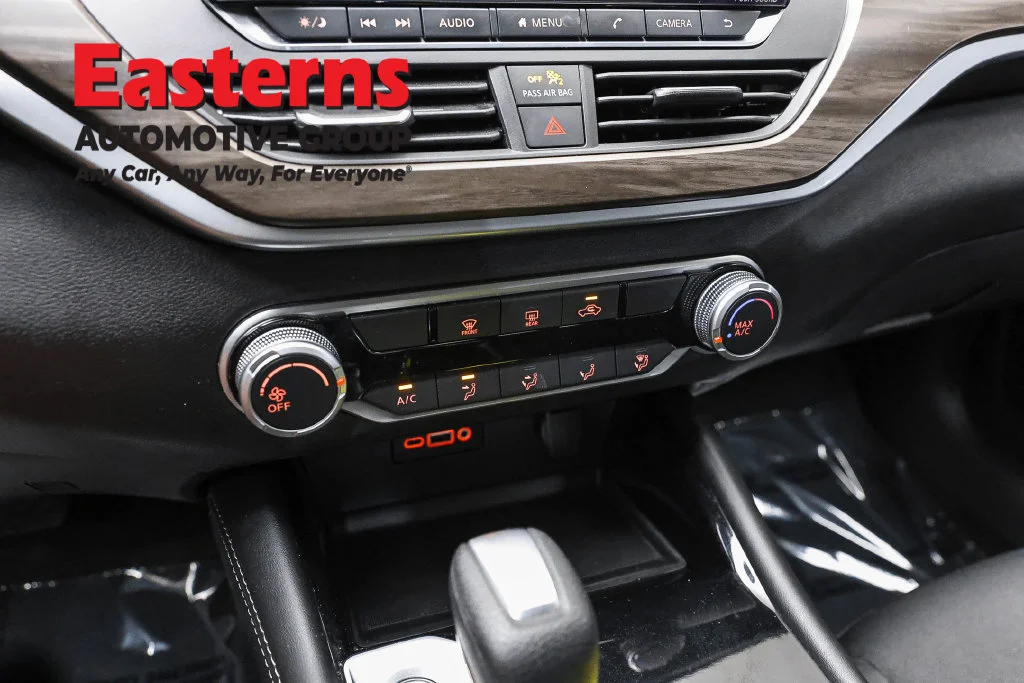 Used 2023 Silver Nissan 2.5 SV image 20