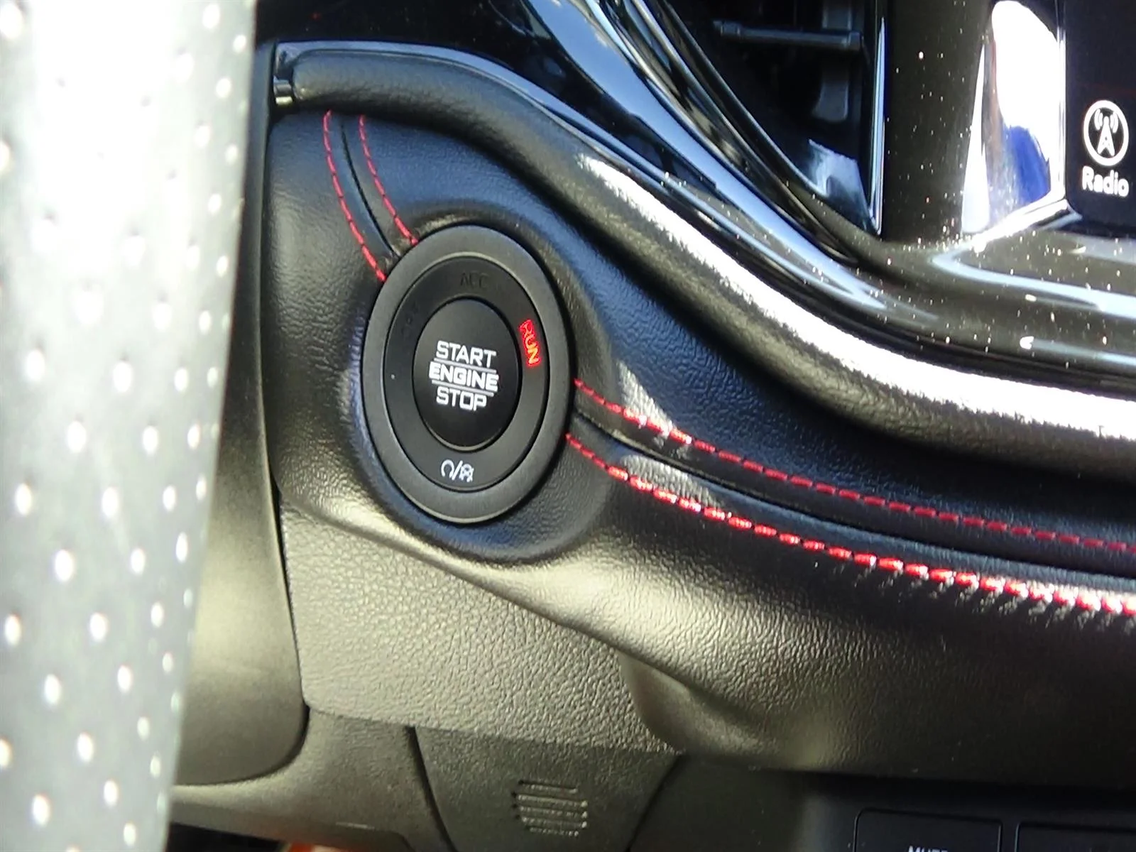 Certified Used 2024 Diamond Black Clear Coat (pxj) Dodge GT image 27