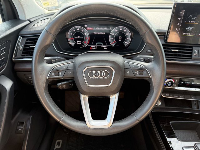Used 2022 Mythos Black Metallic Audi 45 S line Premium image 10