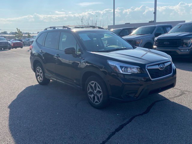 Certified Used 2020 Crystal Black Silica Subaru Premium image 3