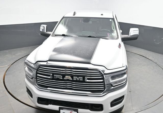 Used 2024 White Ram Laramie image 25