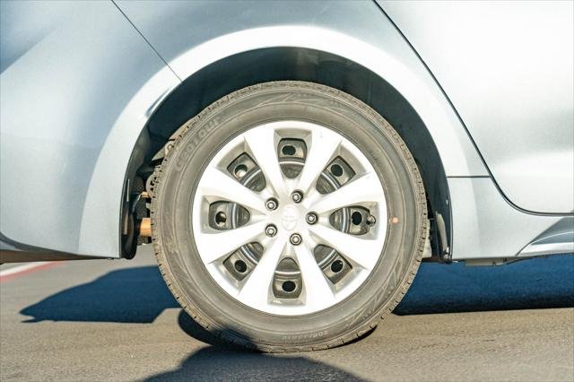 Certified Used 2020 CELESTITE GRAY ME. Toyota  image 11