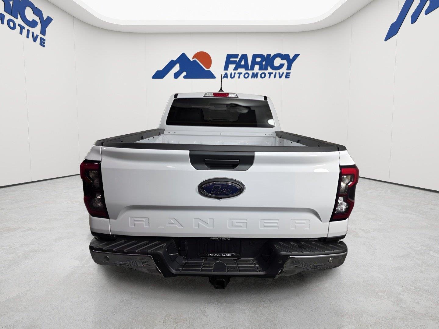 Used 2025 Oxford White Ford LARIAT image 6