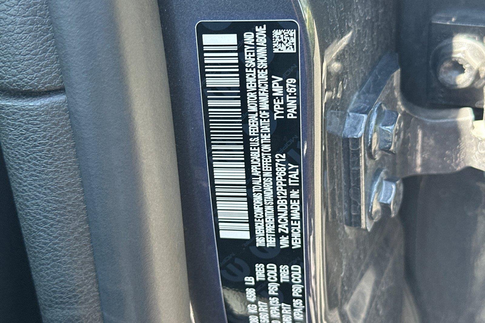 Used 2023 Graphite Gray Jeep Latitude image 30