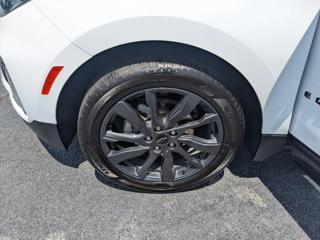 Used 2024 Summit White Chevrolet RS image 10