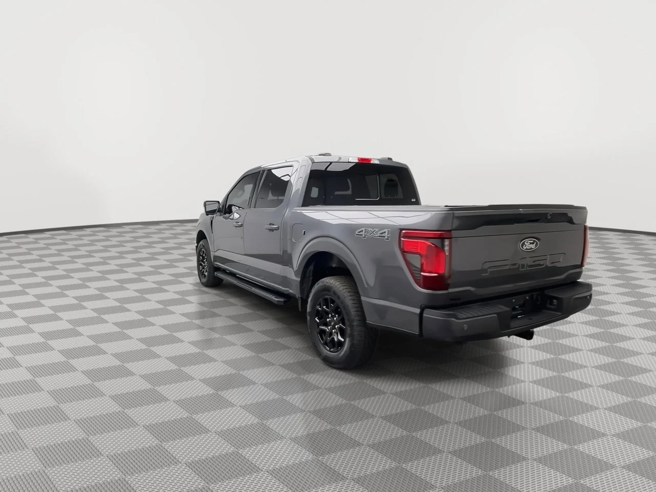 Used 2024 Gray Ford XLT image 41