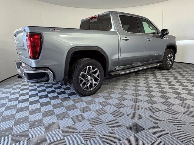 2026 GMC Sierra 1500 SLT - Photo 7