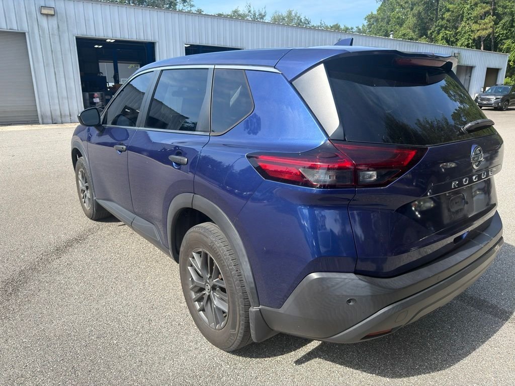 Used 2021 Blue Nissan S image 4