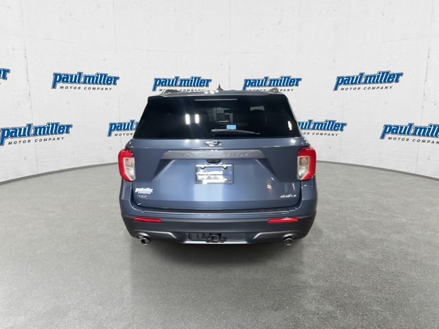 Used 2021 Blue Ford XLT image 9