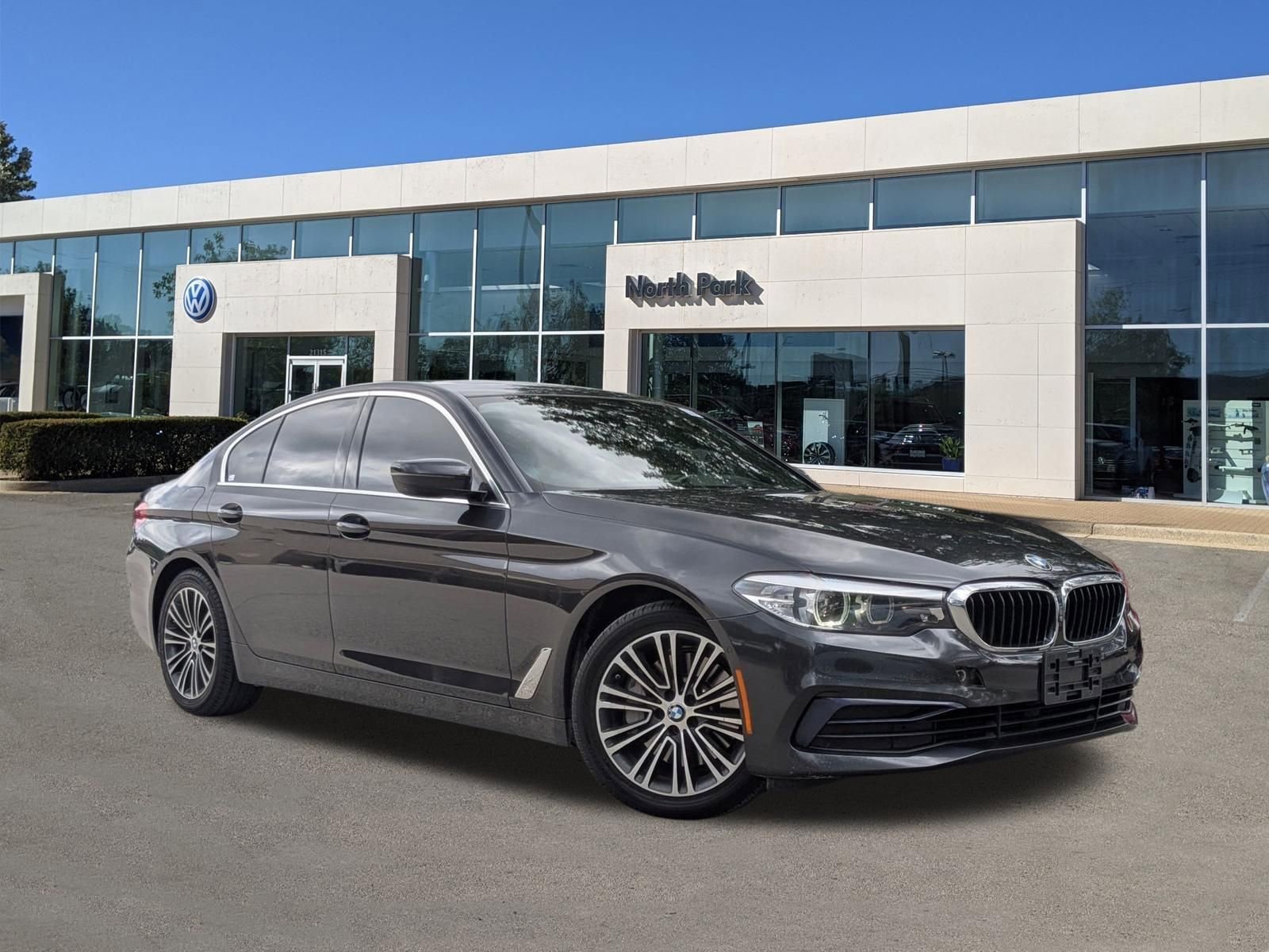 2019 BMW 5 Series 530i xDrive Sedan's photo