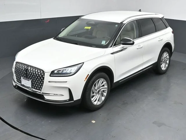 Used 2023 Pristine White Lincoln Standard image 42