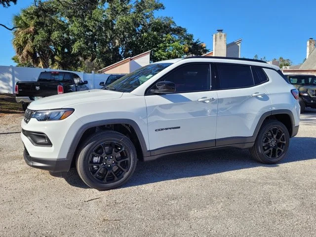 New 2026 Bright White Clear-Coat Exterior Paint Jeep Latitude image 3