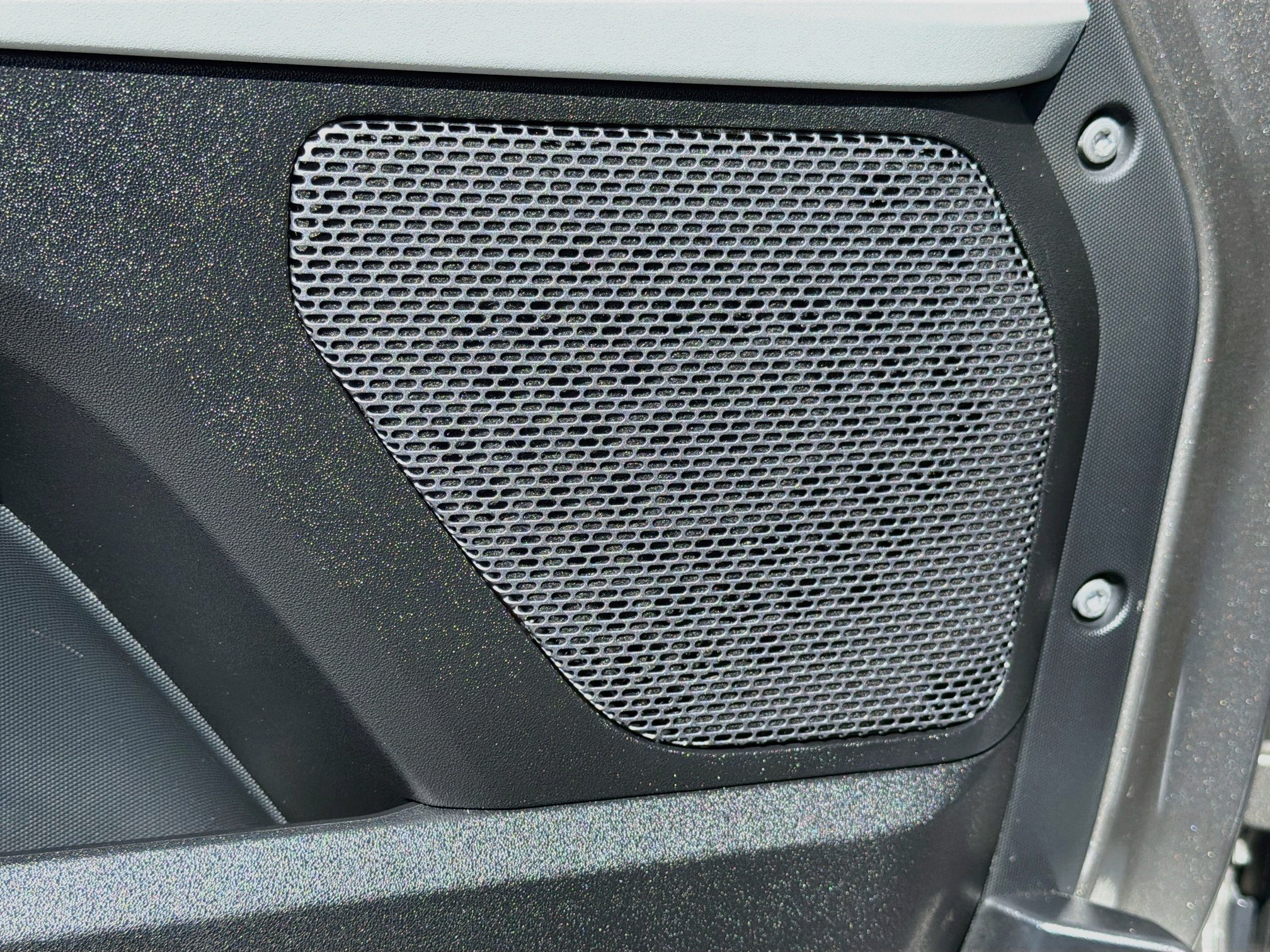 Used 2023 Silicon Silver Premium Metallic Land Rover SE image 24
