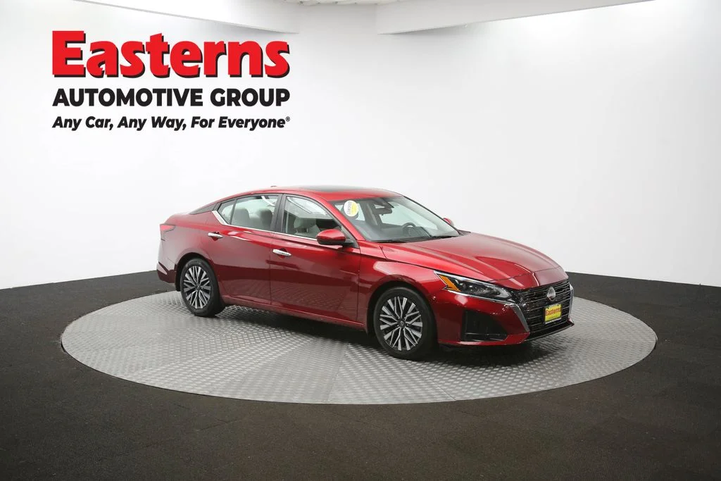 Used 2023 Red Nissan 2.5 SV image 48