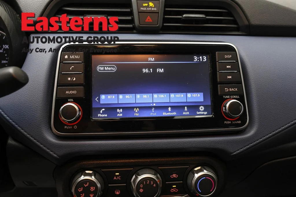 Used 2024 White Nissan 1.6 SV image 19