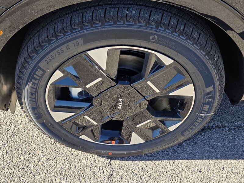 New 2026 Ebony Black Kia SX Prestige image 5