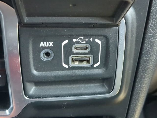 Used 2024 Gray Jeep Sport S image 23