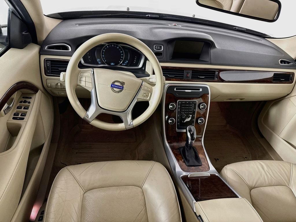 Used 2015 Blue Volvo 3.2 Premier image 23