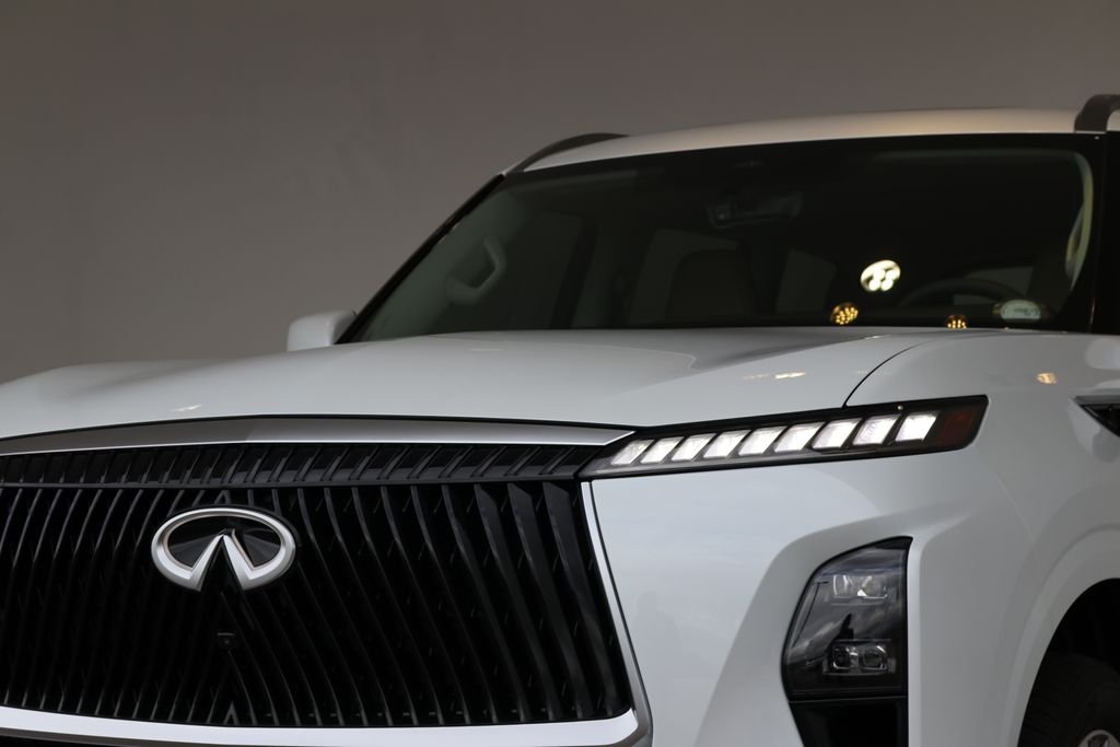 New 2026 RADIANT WHITE INFINITI Luxe 4WD image 54