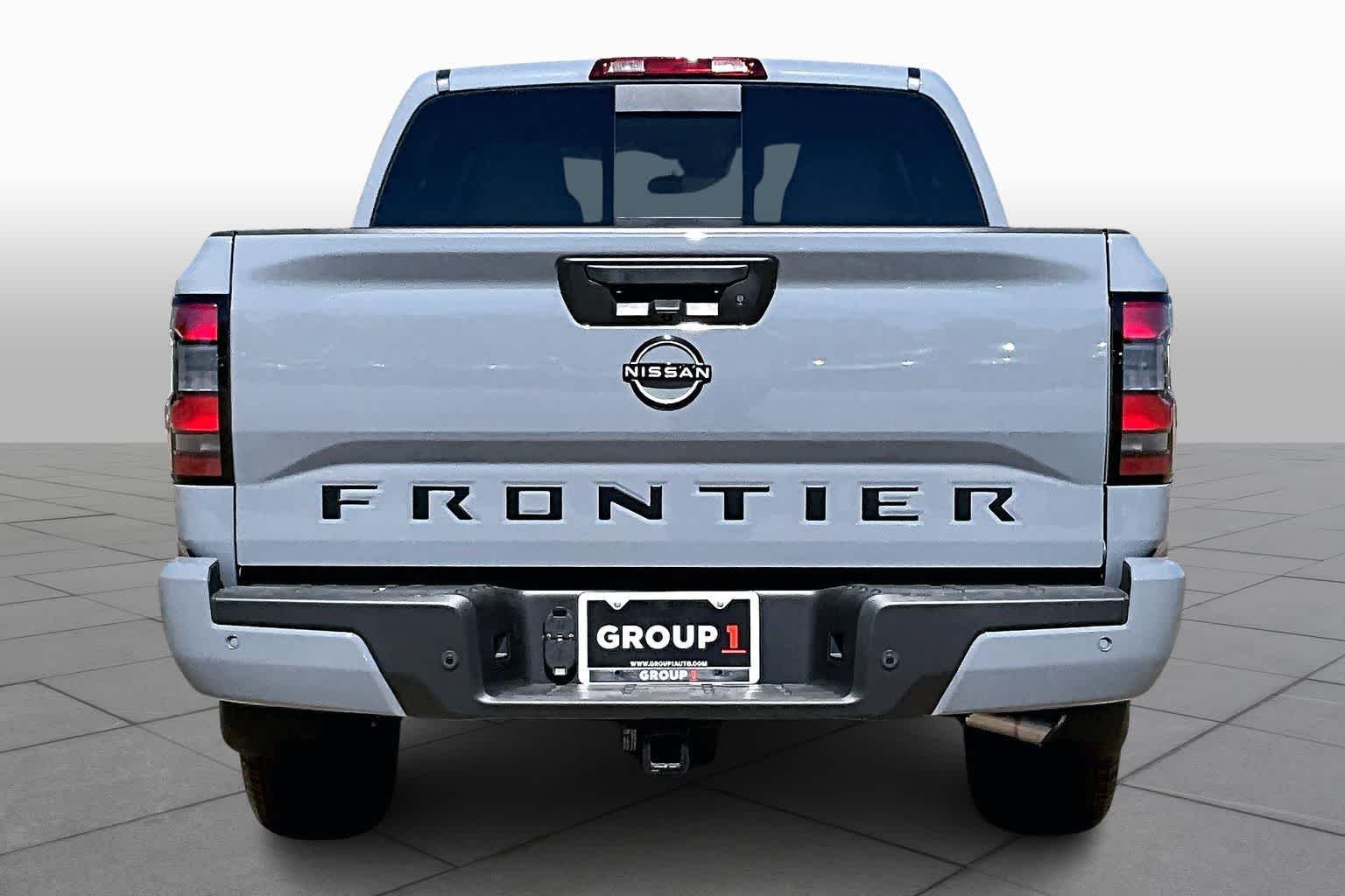 Used 2026 Boulder Gray Pearl Nissan SV image 4