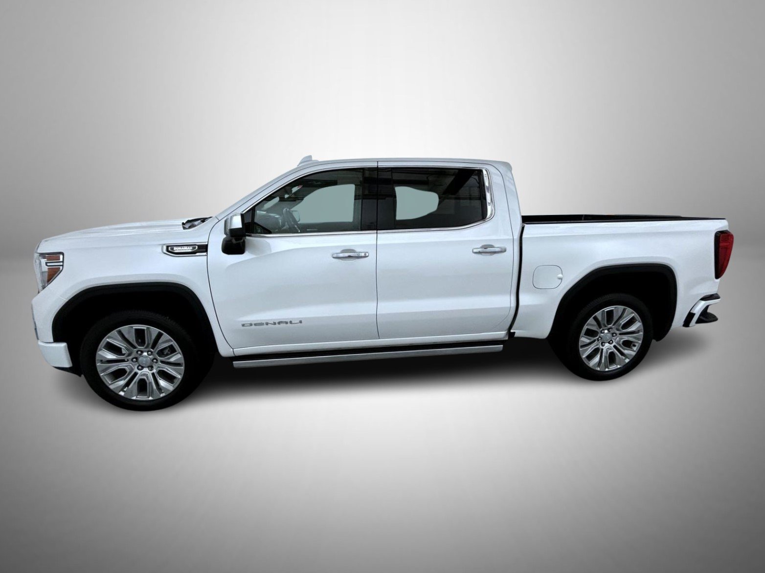 Used 2021 White GMC Denali image 8