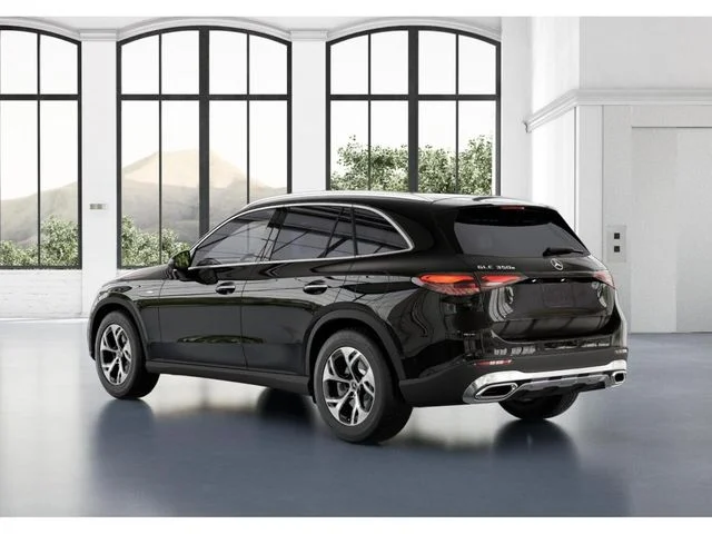 Used 2026 Black Mercedes-Benz GLC 350e image 31