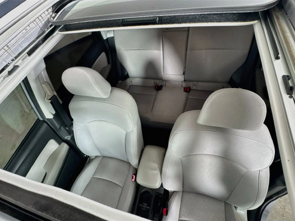 Used 2016 Silver Subaru 2.5i Premium image 26