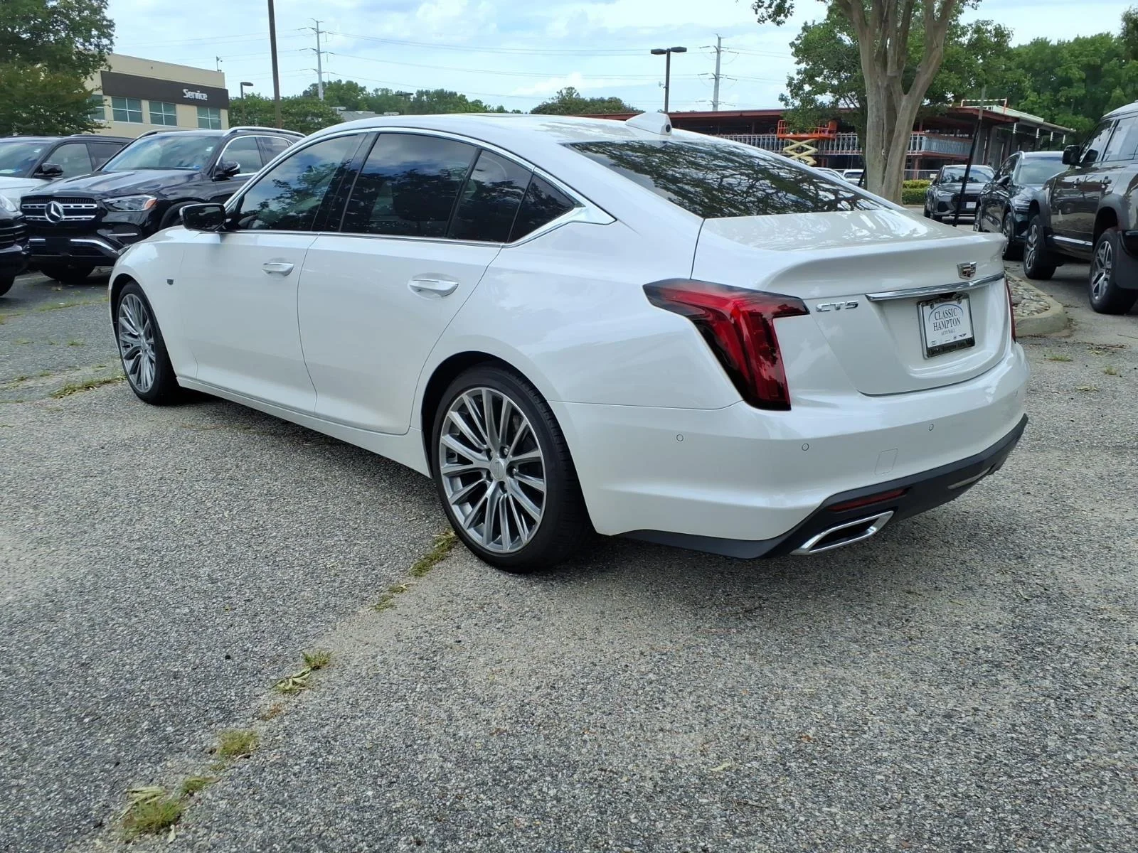 Used 2024 Crystal White Tricoat Cadillac Premium Luxury image 8