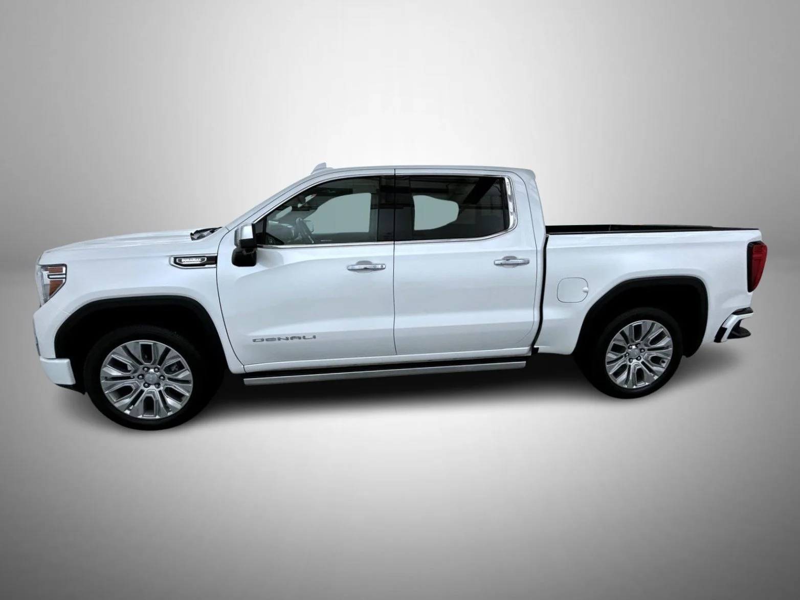 Used 2021 White GMC Denali image 8