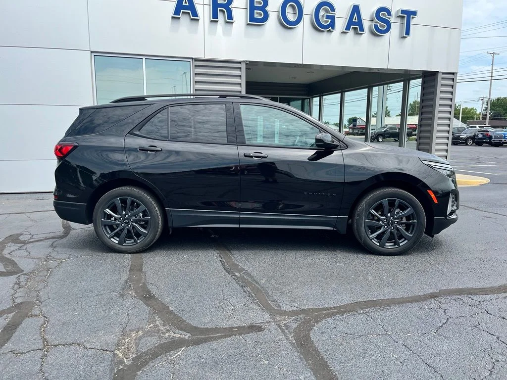 Used 2022 Black Chevrolet RS image 2