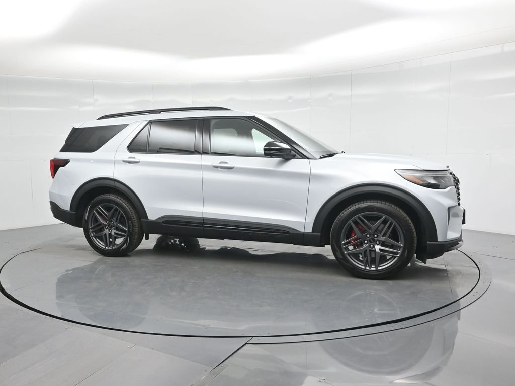 New 2026 Space White Metallic Ford ST image 24