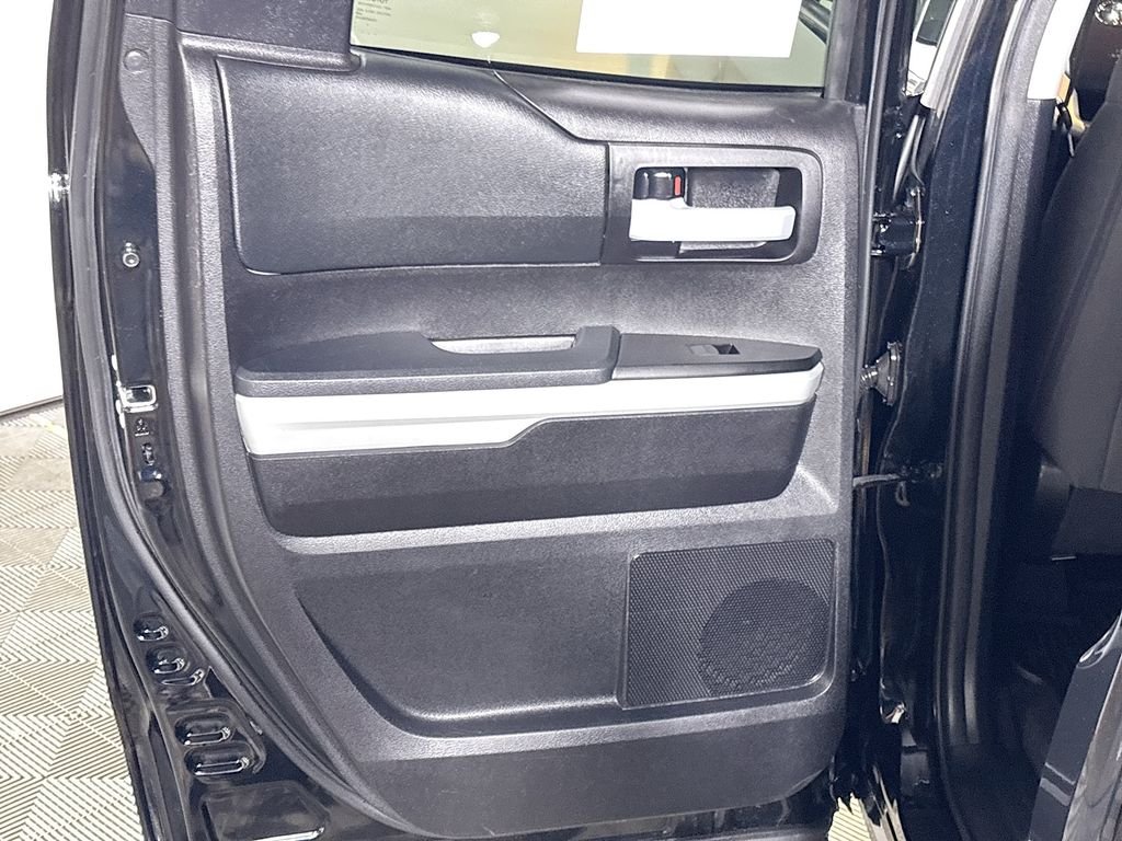 Used 2021 Midnight Black Metallic Toyota SR5 image 18