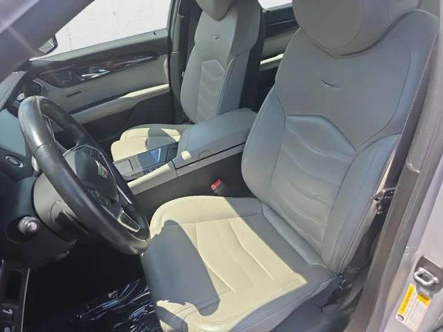 Used 2018 Radiant Silver Metallic Cadillac 3.6L Luxury image 15