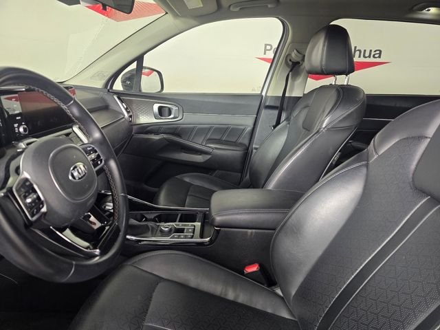 Used 2021 White Pearl Kia SX image 5