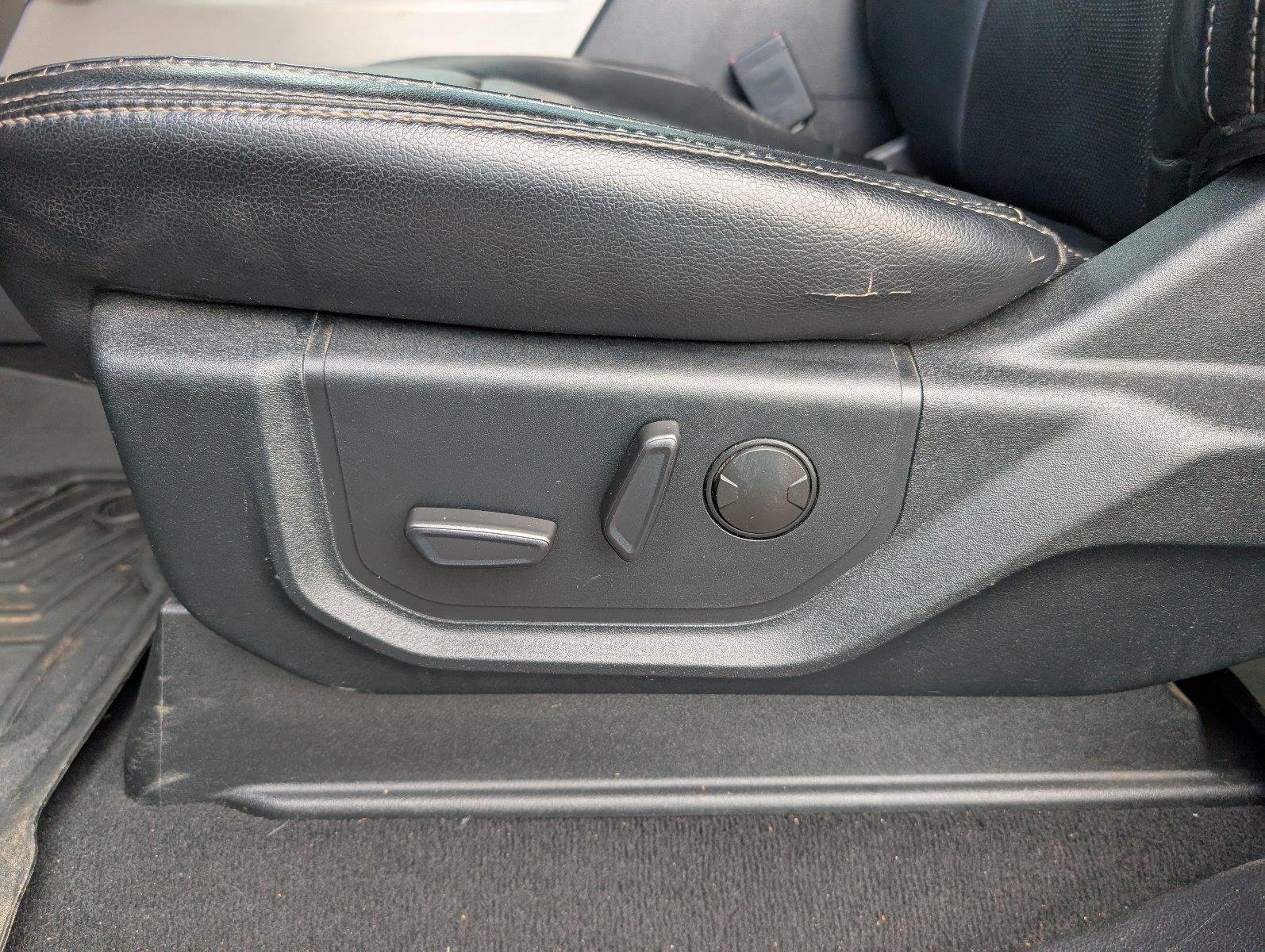 Used 2020 Agate Black Ford Lariat image 17