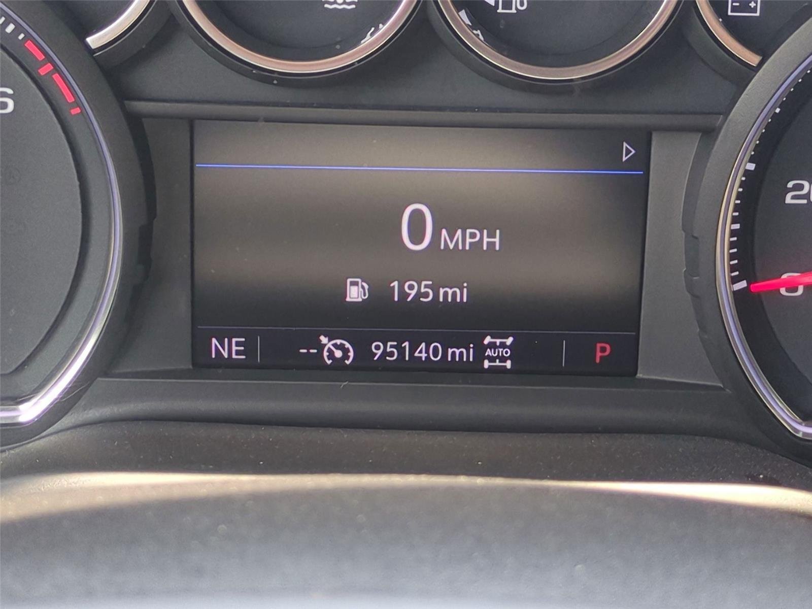 Used 2022 Summit White Chevrolet Custom image 23