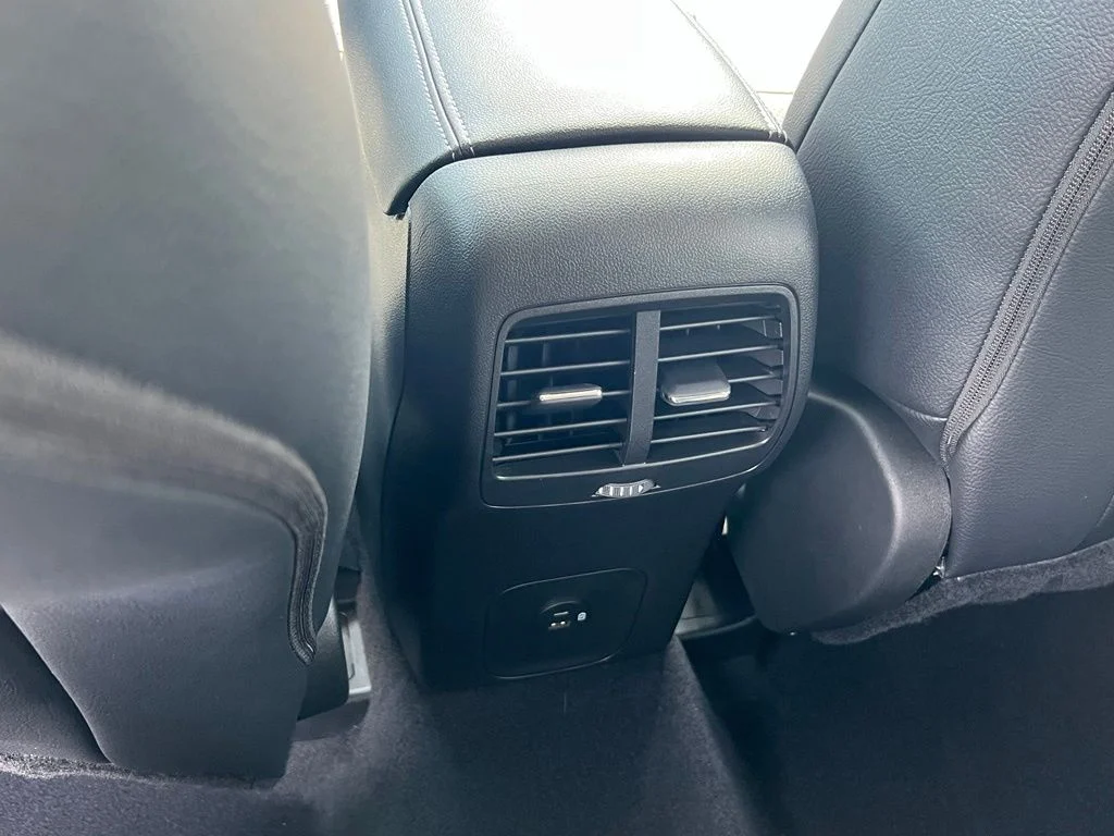 Certified Used 2022 Black Metallic Ford SE image 16
