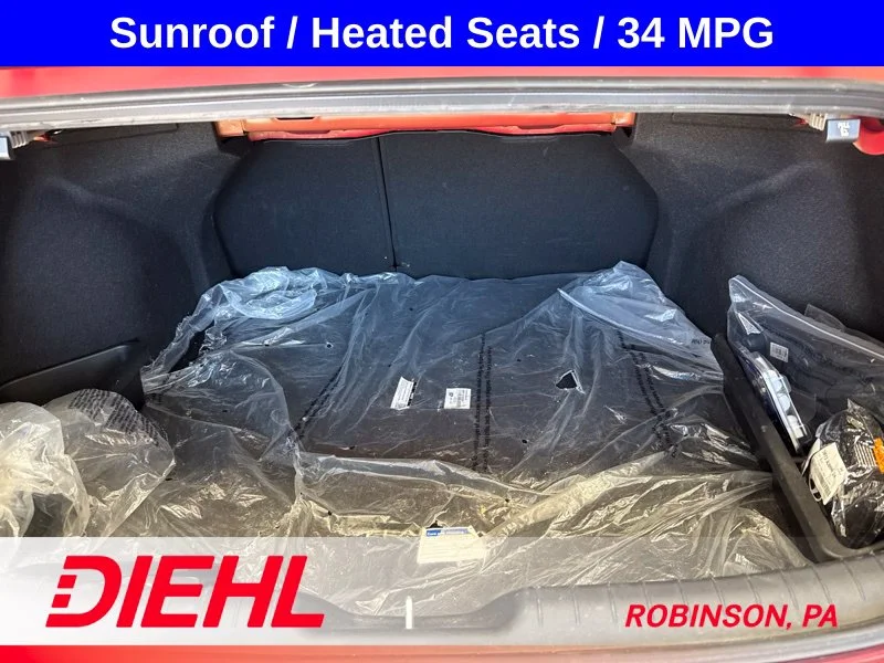 Used 2024 Red Hyundai SEL image 9